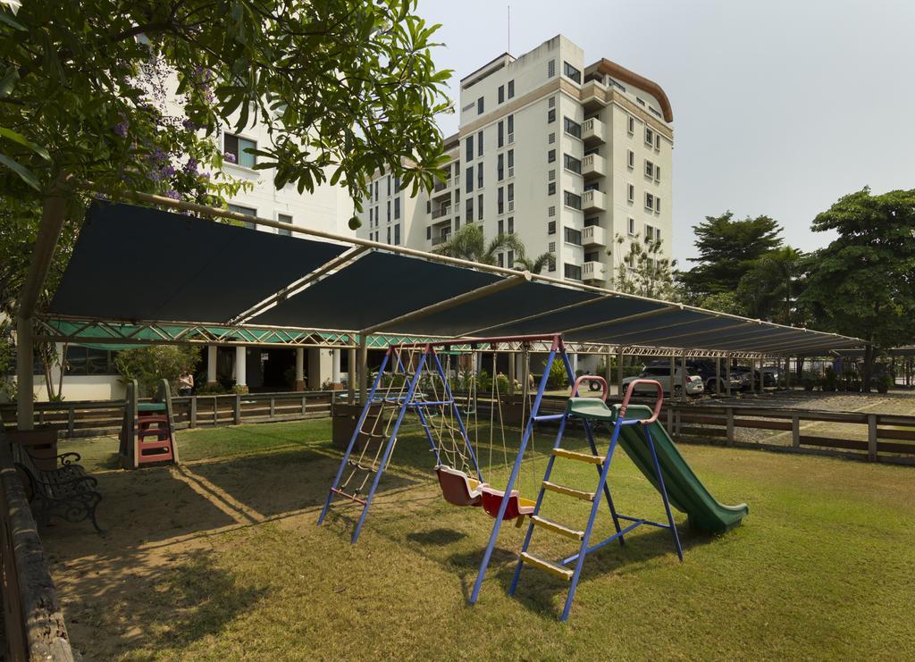Lasalle Suites Hotel & Residence Bangkok Exterior foto